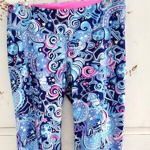 EUC Lilly Pulitzer Luxetic Leggings, LARGE, mid rise Cosmic Kismet, No pilling